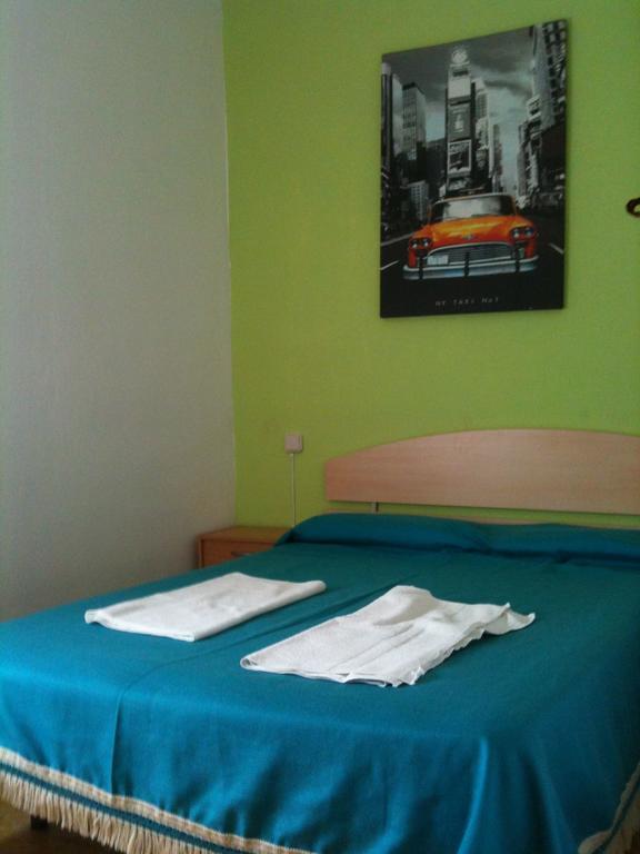 Pension Alberdi Barcelona Exterior photo