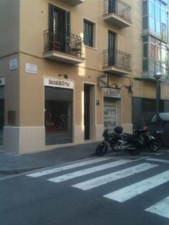 Pension Alberdi Barcelona Exterior photo