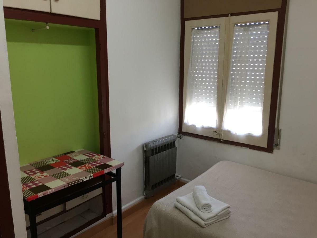 Pension Alberdi Barcelona Exterior photo